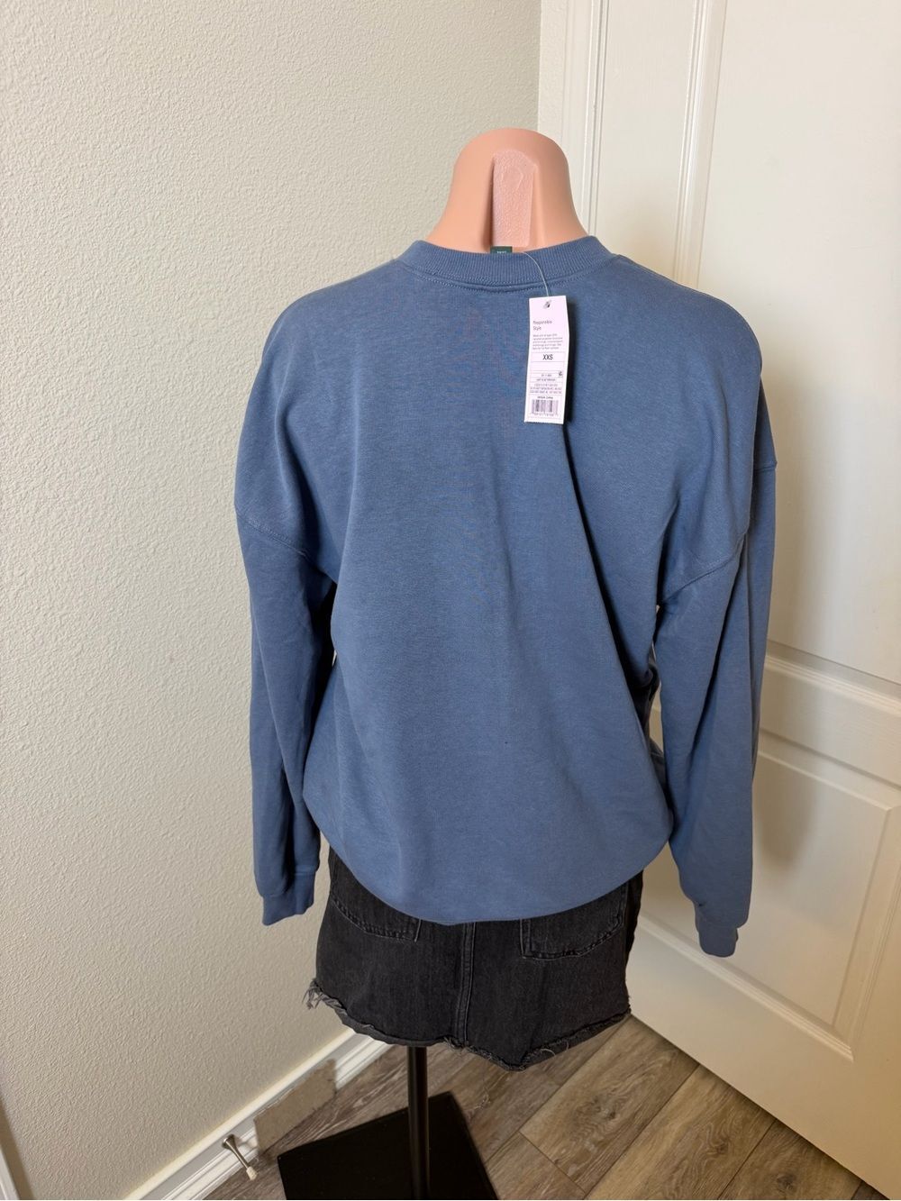 wild fable Blue Montauk Graphic Crewneck Sweatshirt - Picture 3 of 4